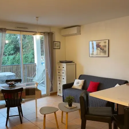 Joli Confort Apartment Hyères